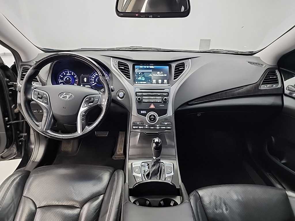 HYUNDAI Grandeur - Vista 7