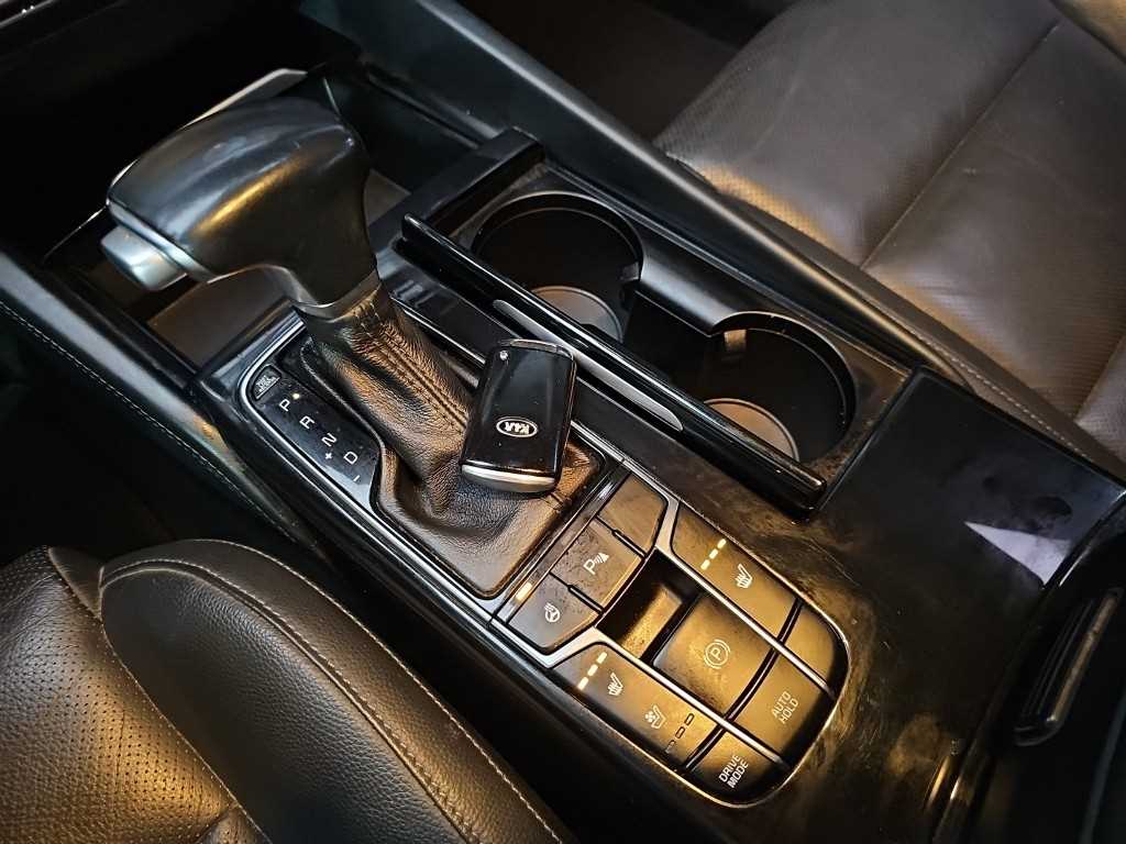 KIA K7 - Vista 8