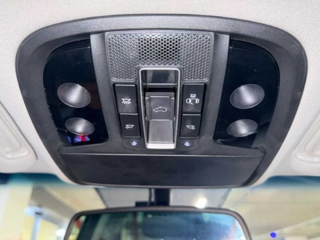 KIA Sorento - Vista 12