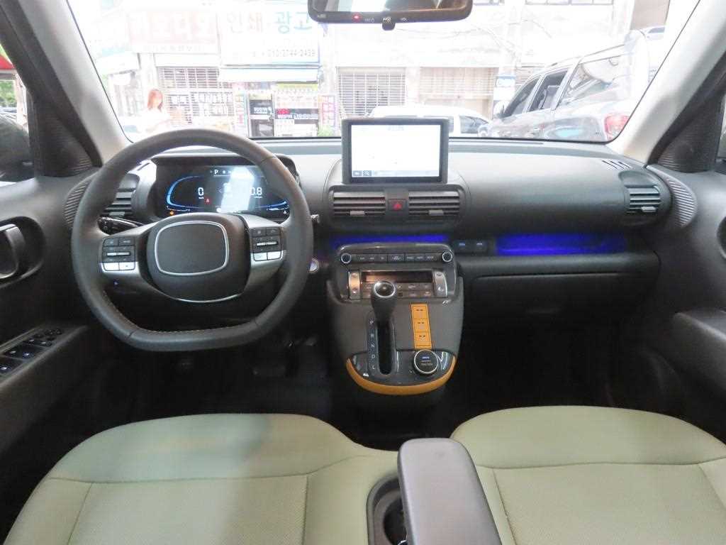 HYUNDAI Casper - Vista 7