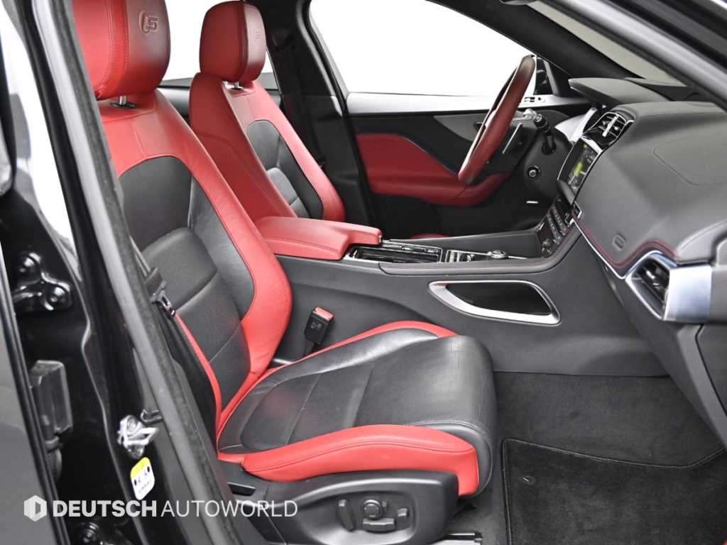 Jaguar F-PACE - Vista 10