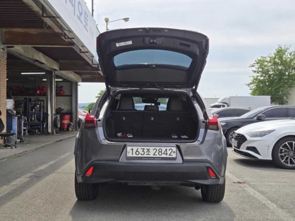 Lexus UX - Vista 4
