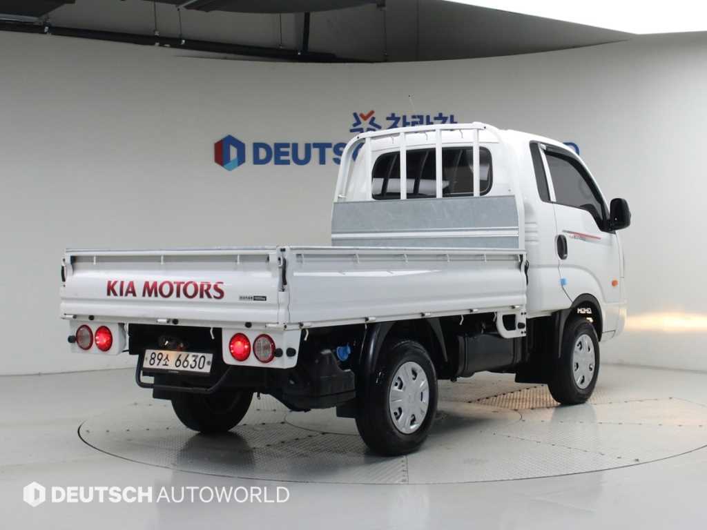 Small Truck Cargo (small) - Vista 2