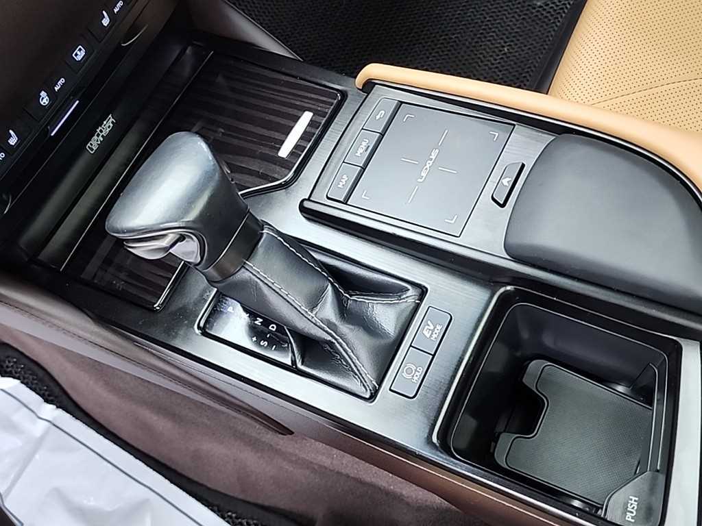 Lexus ES - Vista 8