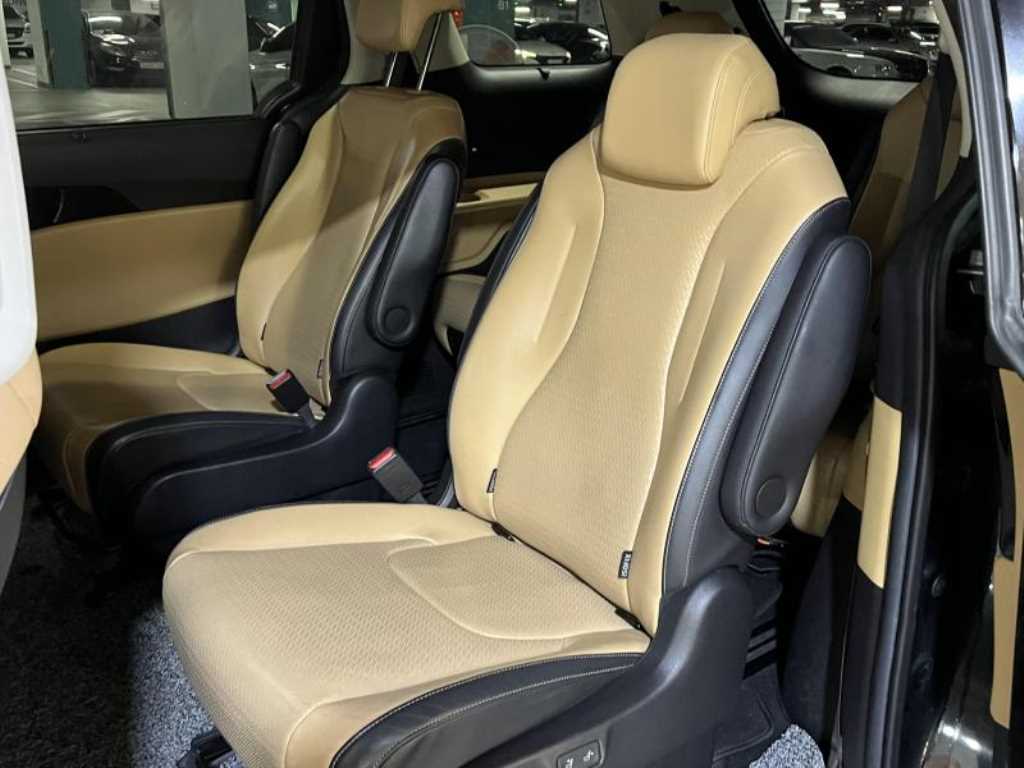 KIA Carnival - Vista 8
