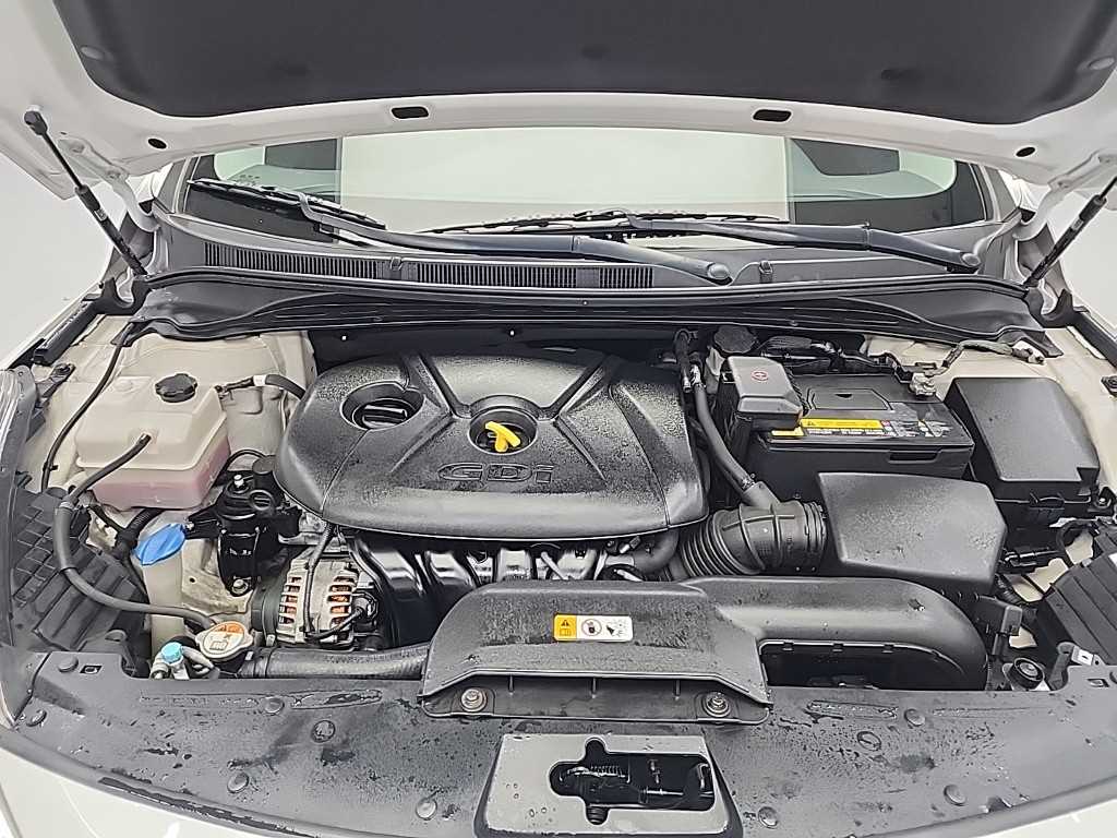 HYUNDAI i40 - Vista 5