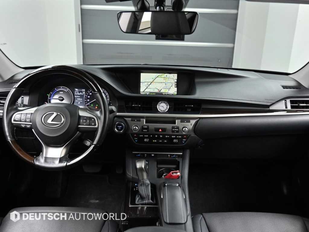 Lexus ES - Vista 7