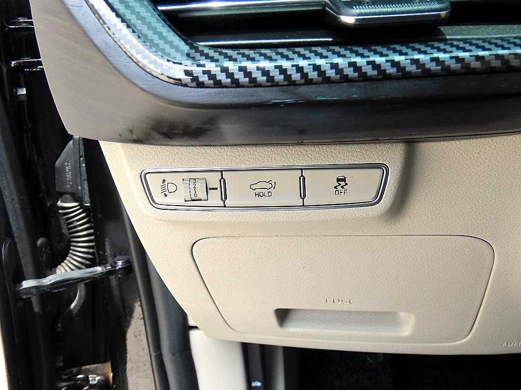 KIA K8 - Vista 12