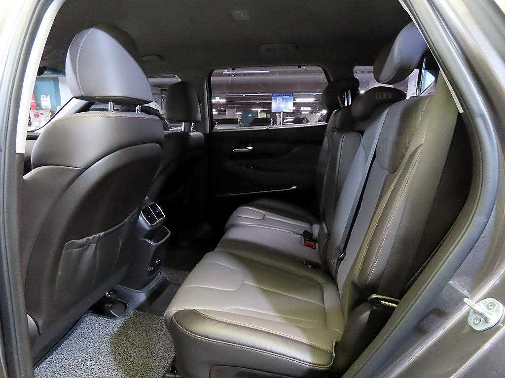 HYUNDAI Santa Fe - Vista 7