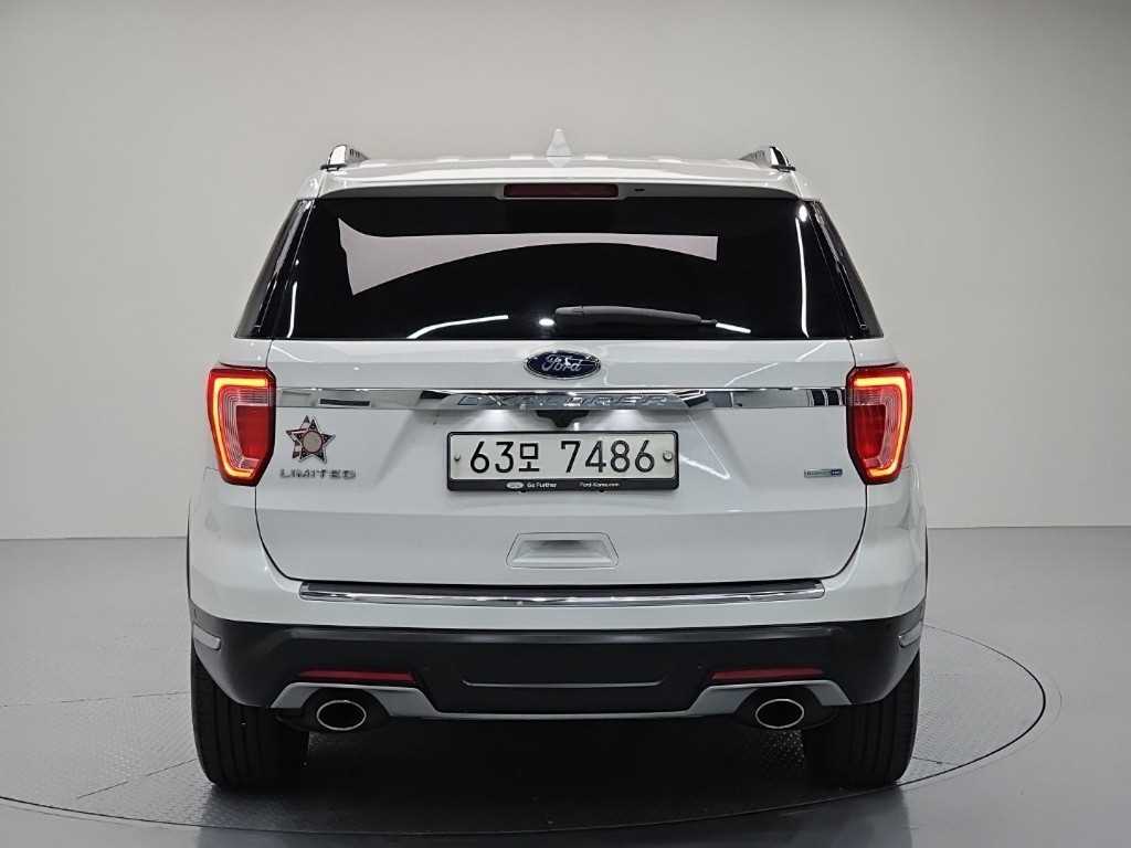 Ford Explorer - Vista 3