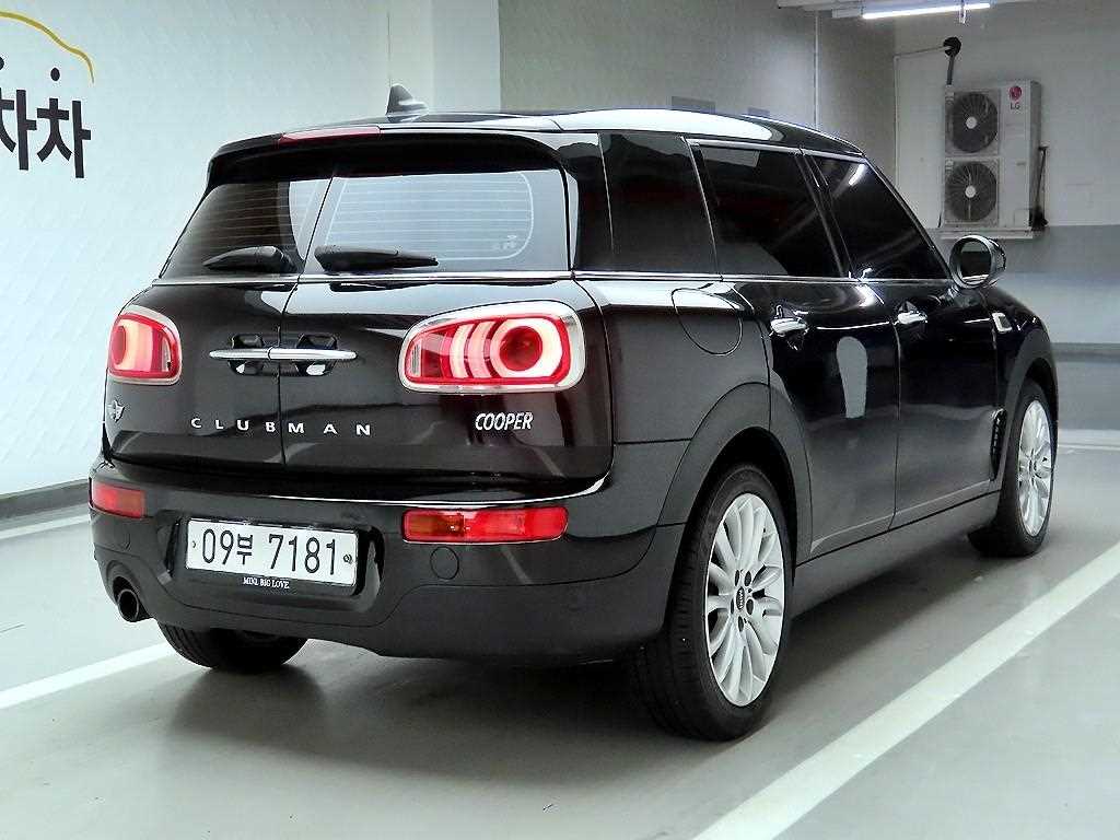 Mini Clubman - Vista 4