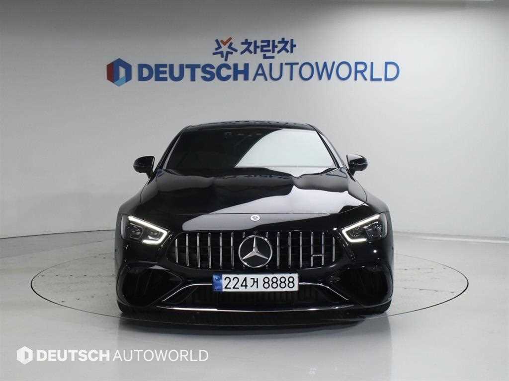 Mercedes Benz AMG GT - Vista 3