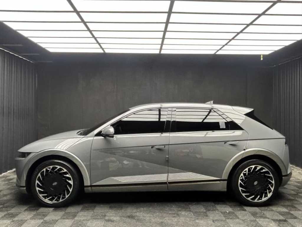 HYUNDAI Ioniq 5 - Vista 4