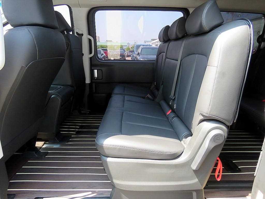 HYUNDAI Staria - Vista 9