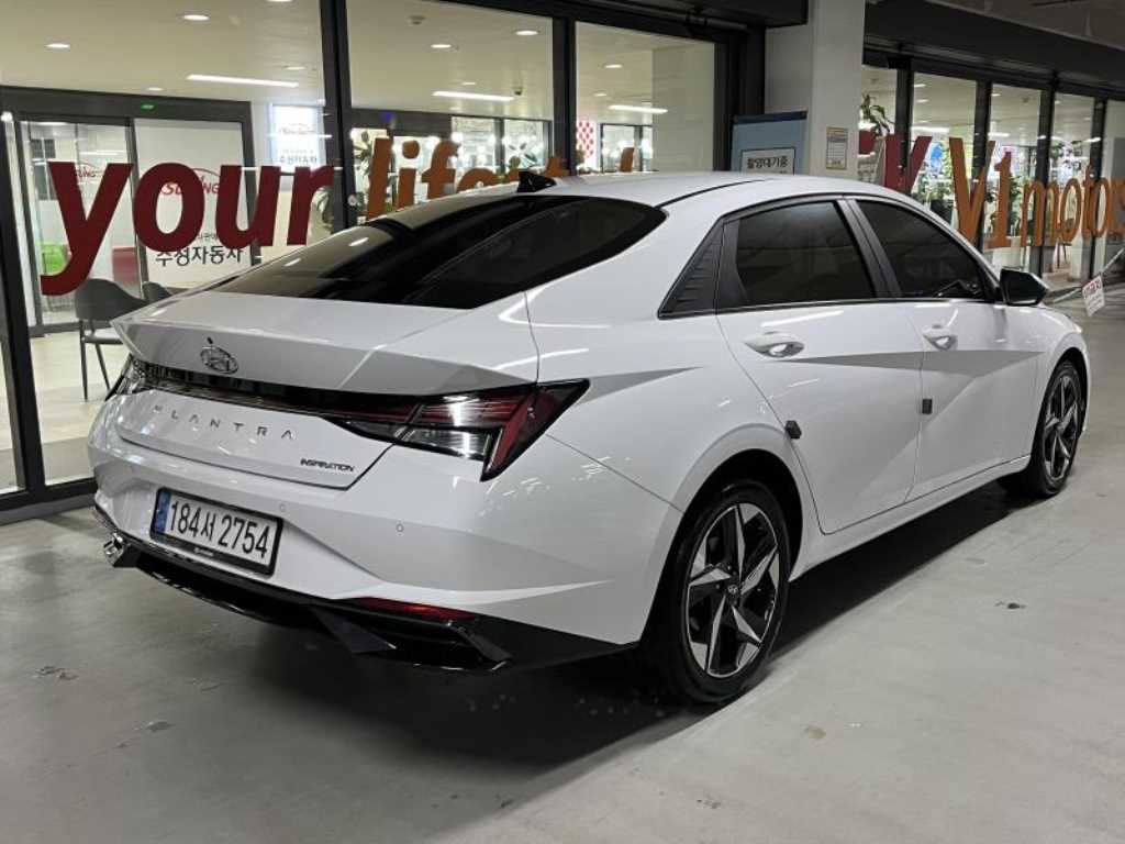 HYUNDAI Avante - Vista 7