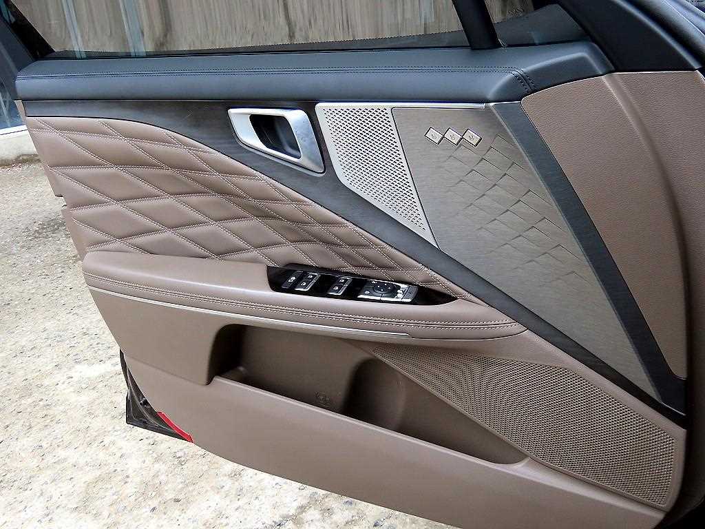 KIA K8 - Vista 11