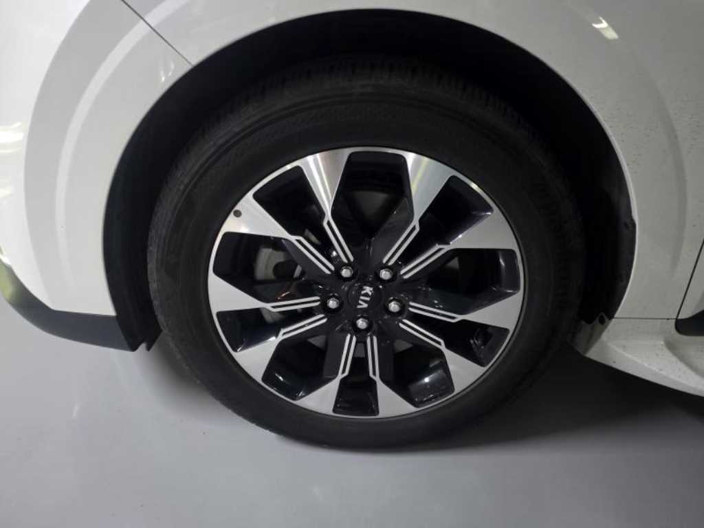 KIA Carnival - Vista 3
