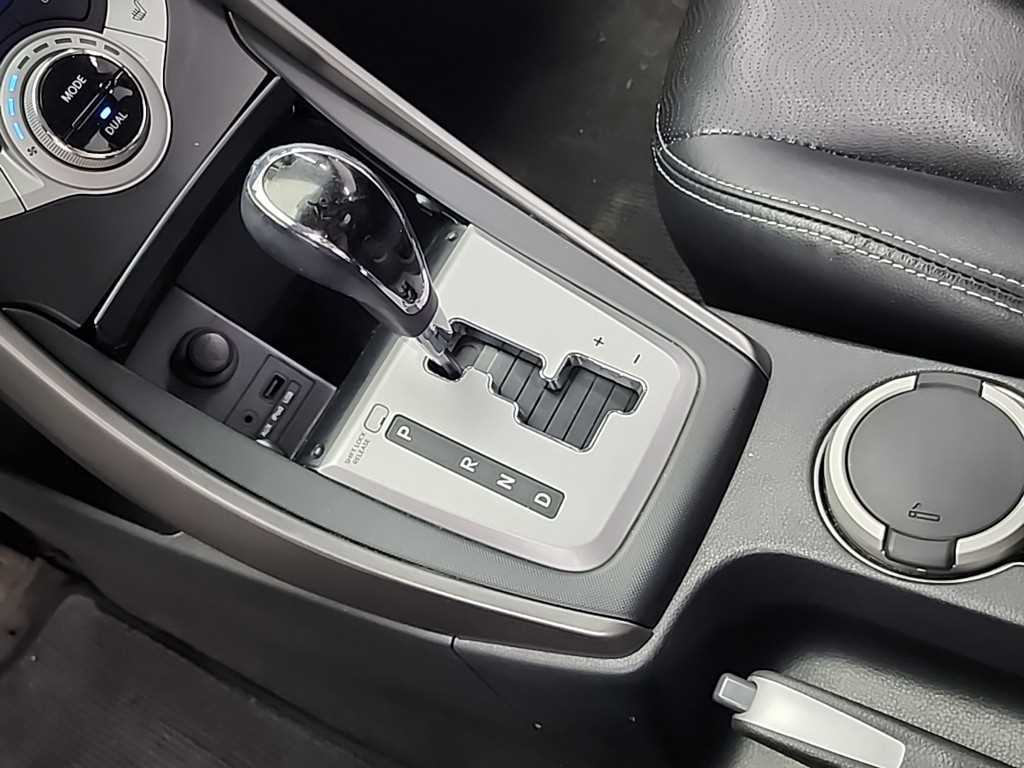 HYUNDAI Avante - Vista 8