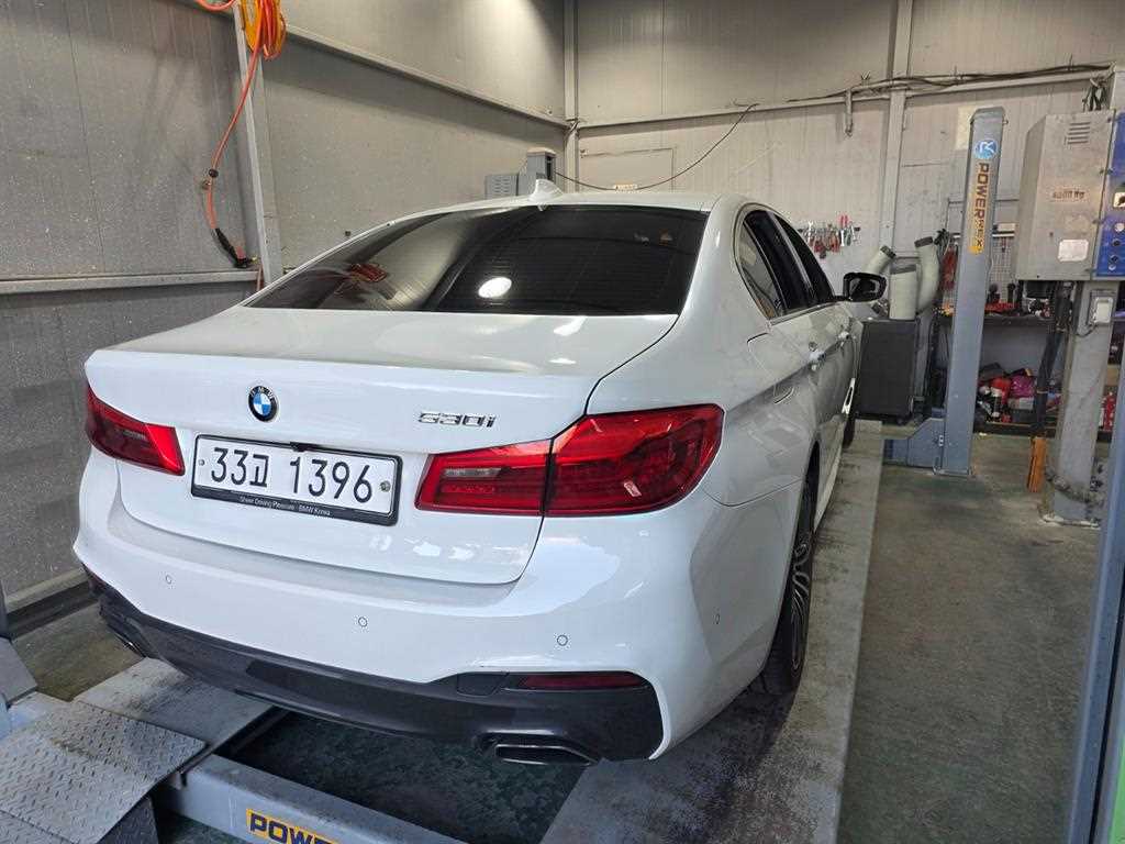 BMW 5 Series - Vista 11