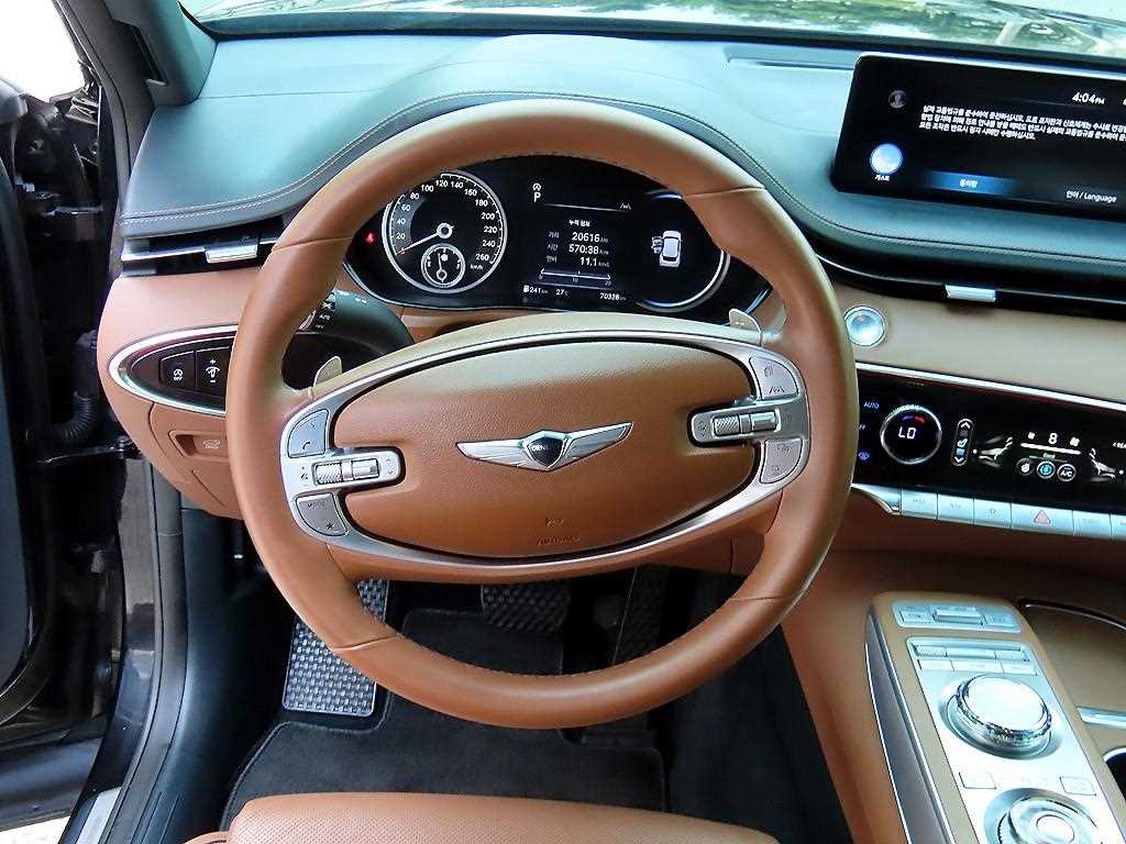 Genesis GV70 - Vista 8