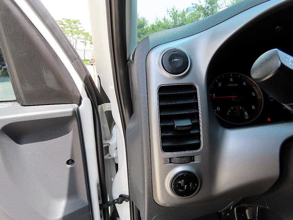 Small Truck Top_sliding tower car 2025 Blanco - Importación desde Corea - HF Imports Iquique - Foto 13