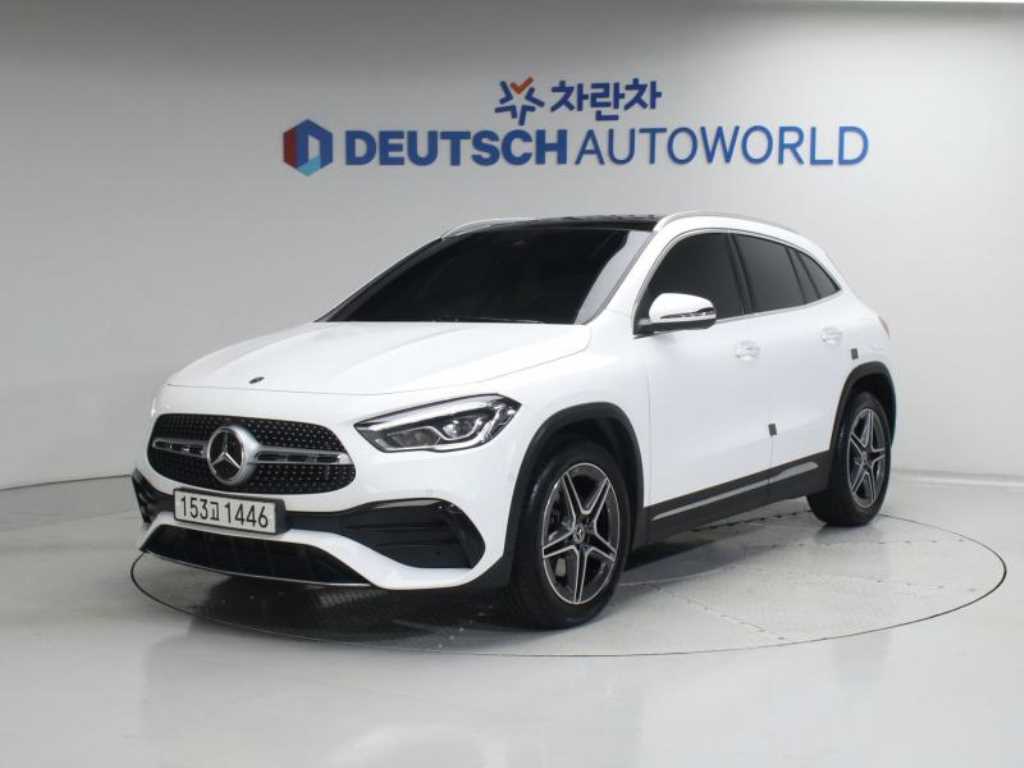 Mercedes Benz GLA Class - Vista 3