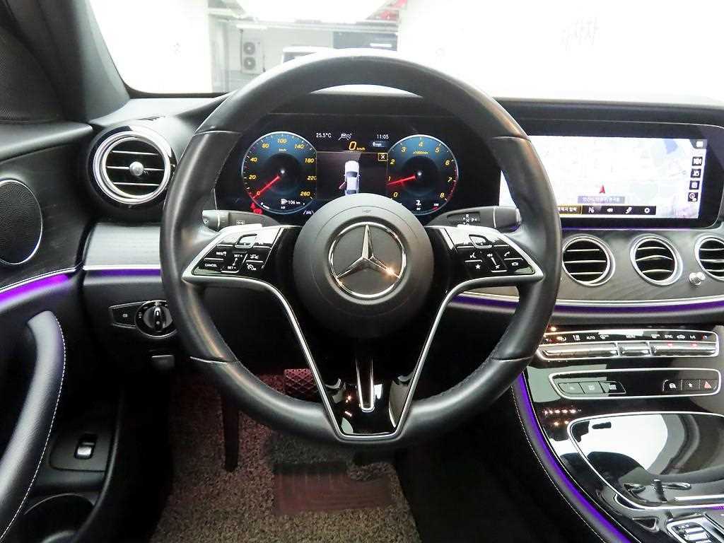 Mercedes Benz E class - Vista 7