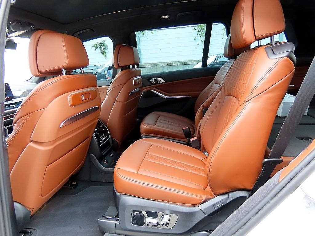 BMW X7 - Vista 6