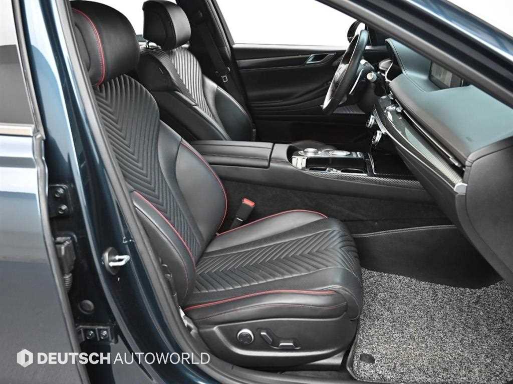Genesis G80 - Vista 10