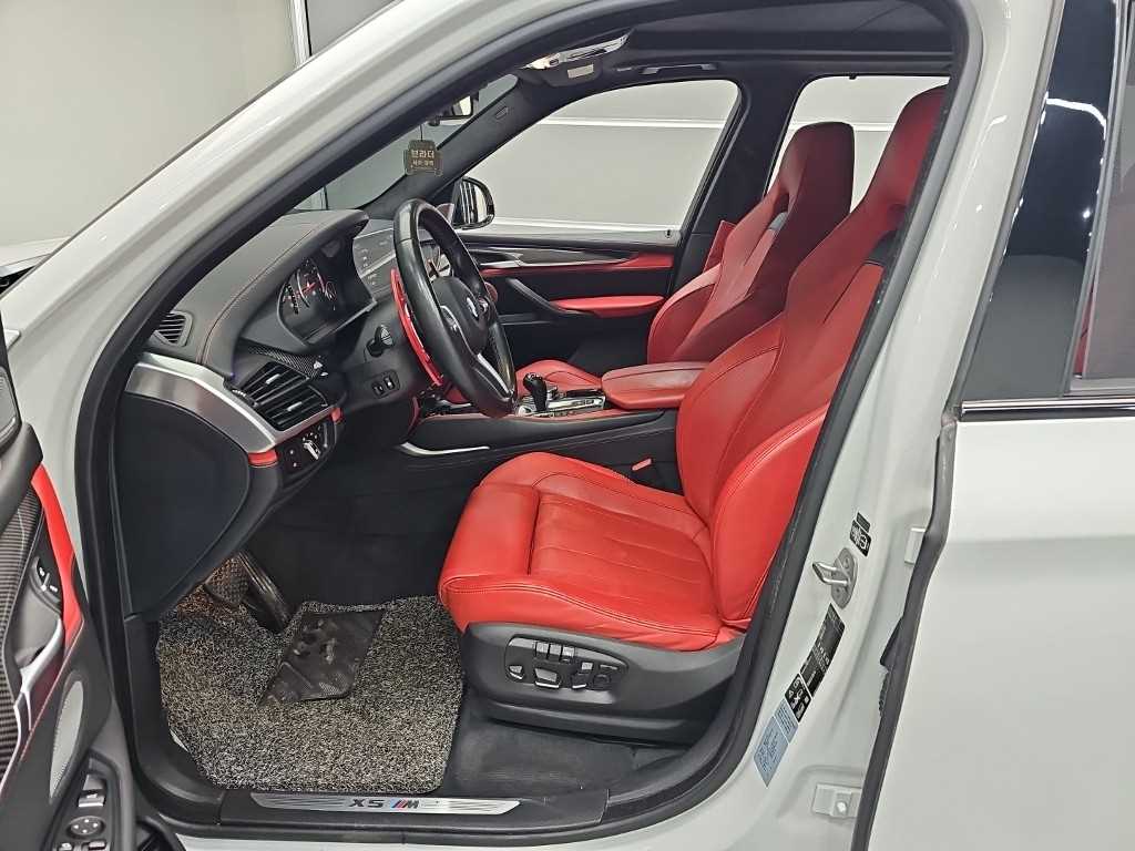 BMW X5M - Vista 11