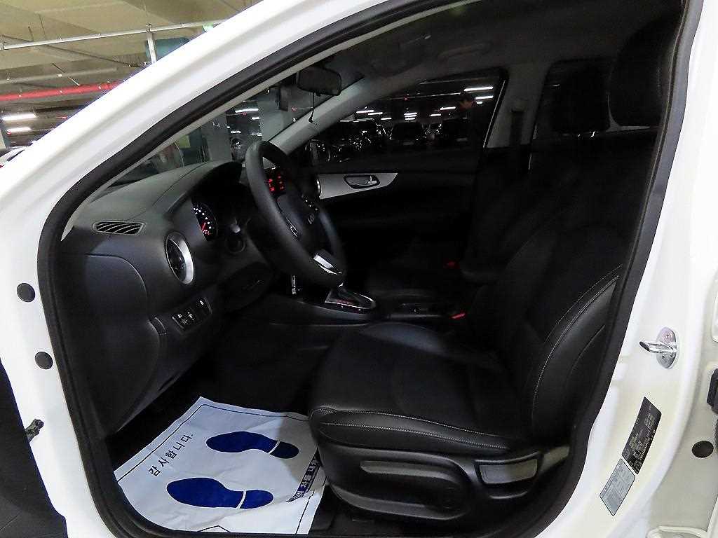 KIA K3 - Vista 6