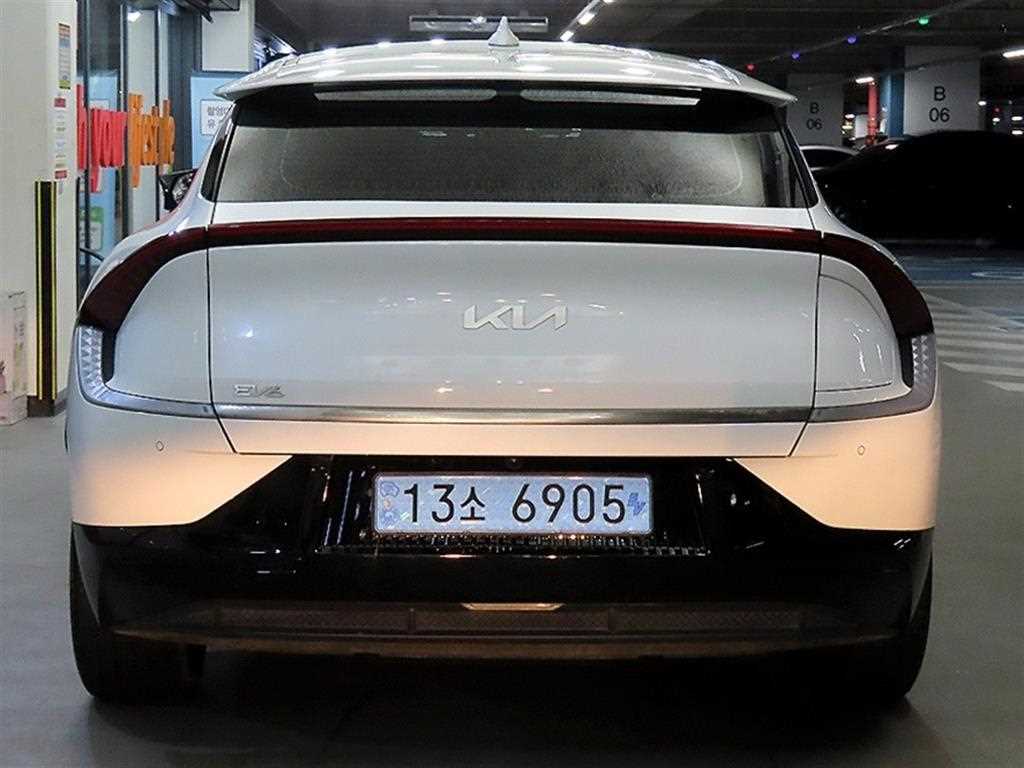 KIA EV6 - Vista 5