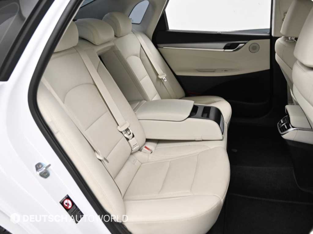 HYUNDAI Grandeur - Vista 12