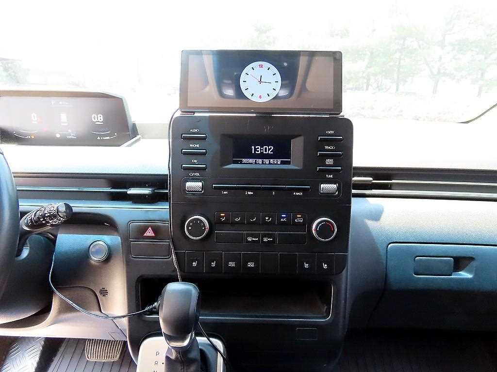 HYUNDAI Staria 2023 Negro - Importación desde Corea - HF Imports Iquique - Foto 13