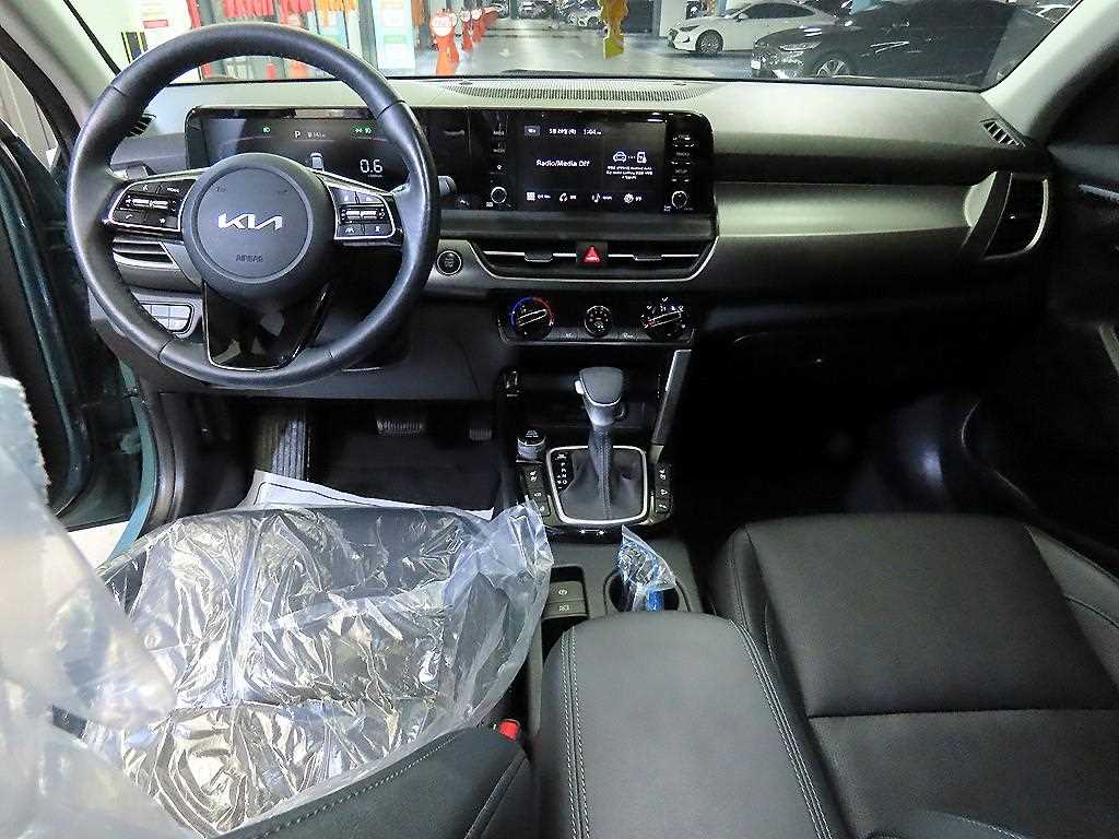 KIA Seltos - Vista 10