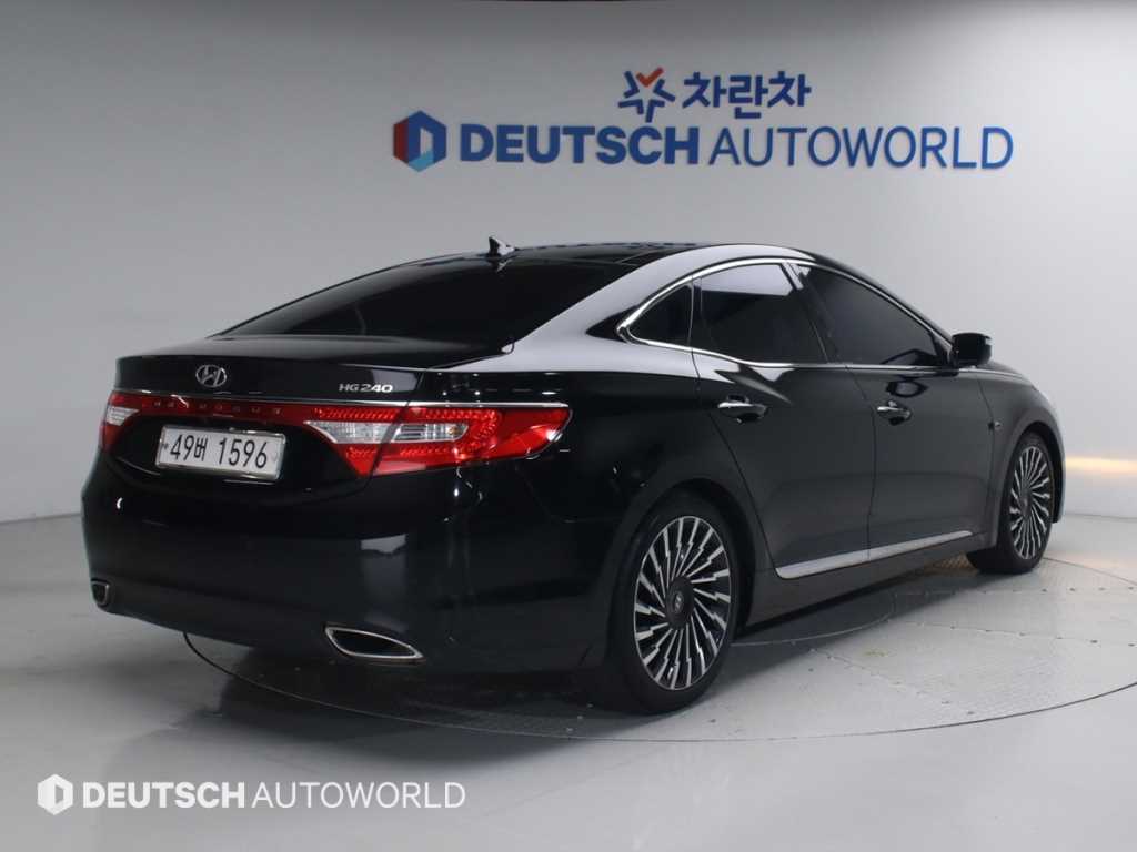 HYUNDAI Grandeur - Vista 2