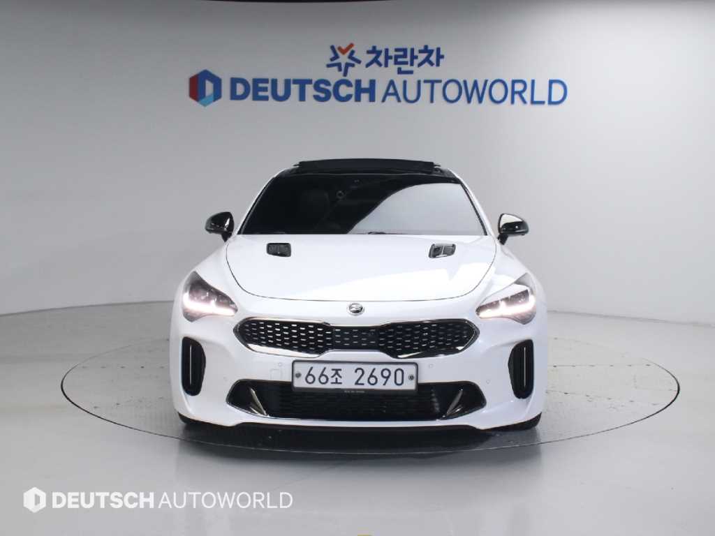 KIA Stinger - Vista 3