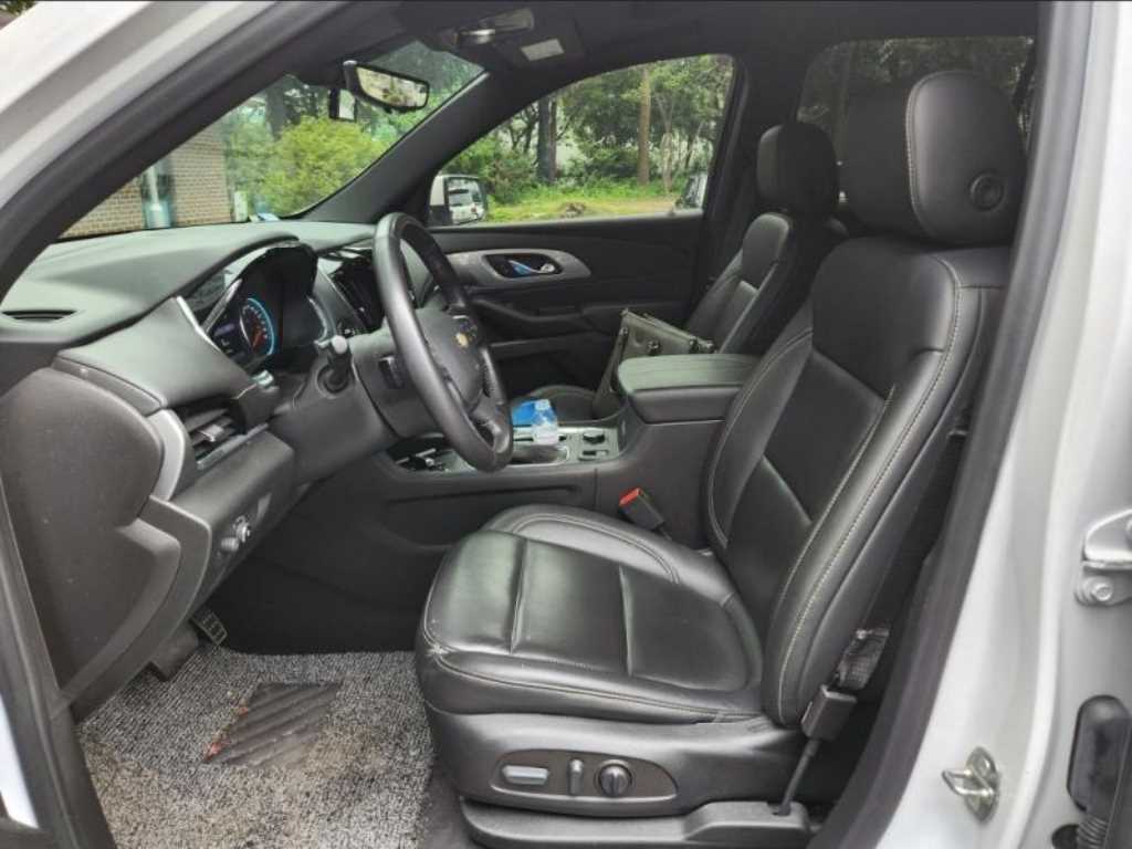 Chevrolet Travers - Vista 11