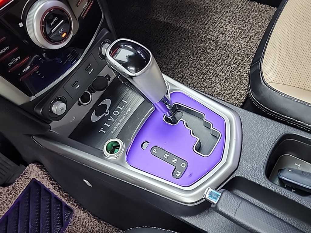Ssangyong Tivoli - Vista 8