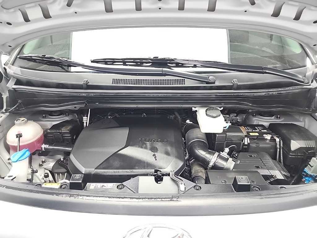 HYUNDAI Staria - Vista 5