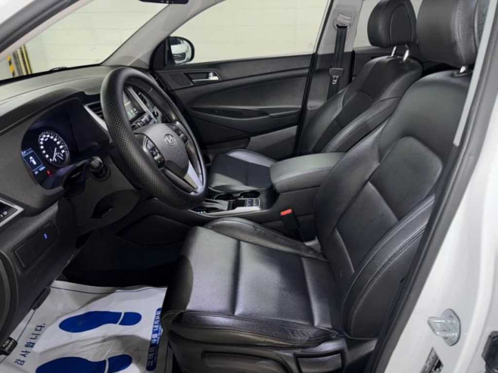 HYUNDAI Tucson - Vista 6