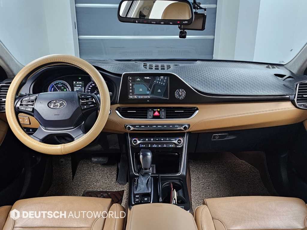 HYUNDAI Grandeur - Vista 7