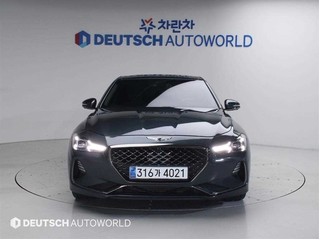 Genesis G70 - Vista 3