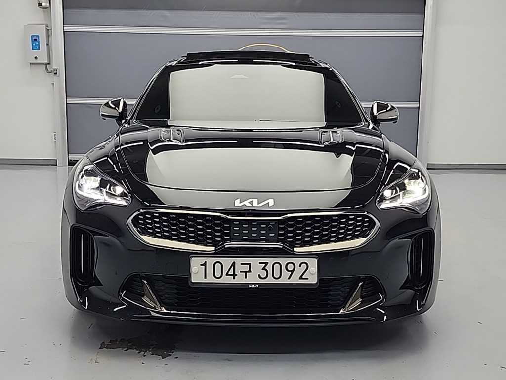 KIA Stinger - Vista 2