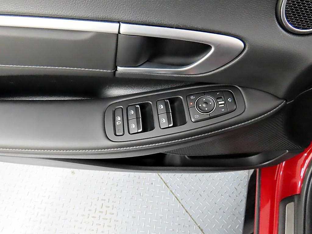HYUNDAI Sonata - Vista 11