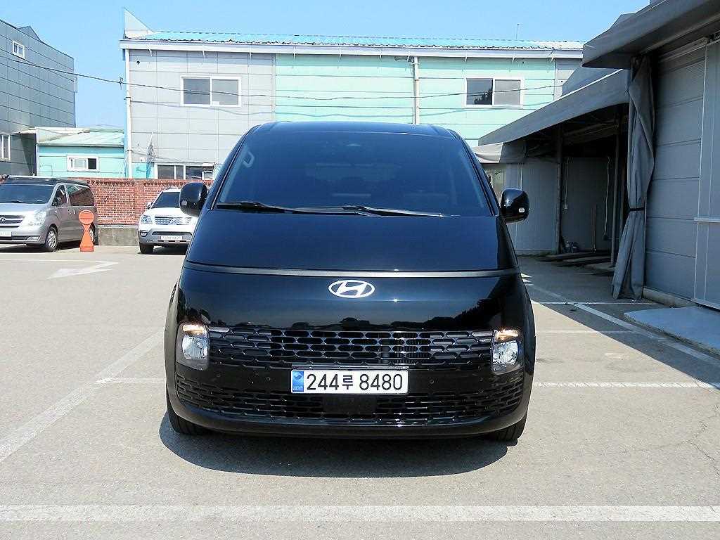 HYUNDAI Staria 2025 Negro - Importación desde Corea - HF Imports Iquique - Foto 1