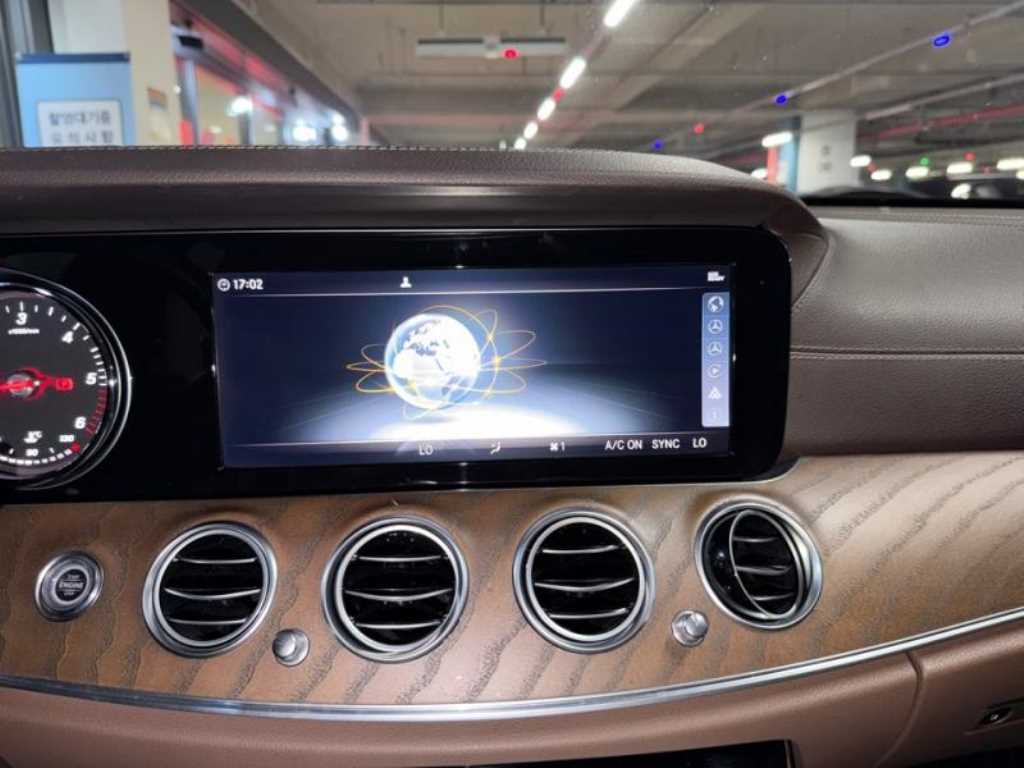 Mercedes Benz E class - Vista 10