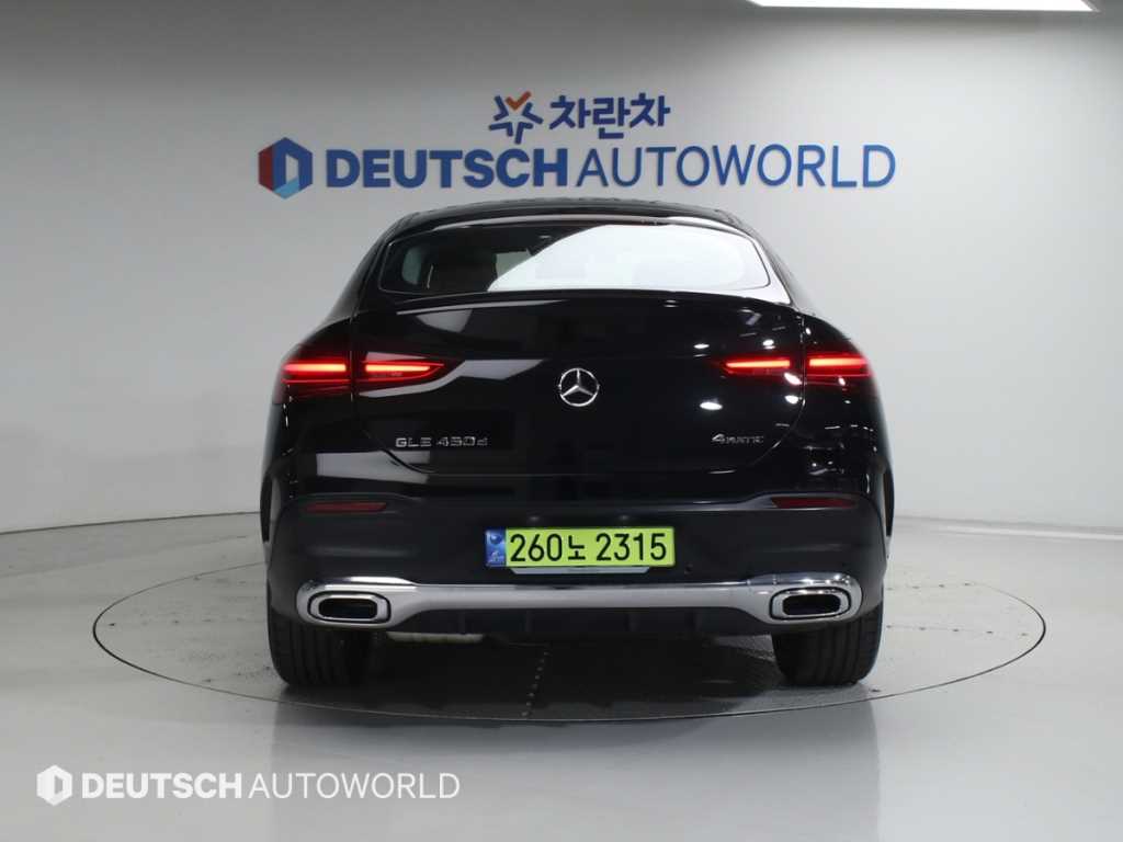 Mercedes Benz GLE Class - Vista 4
