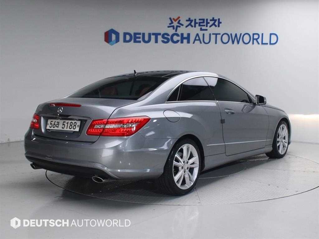 Mercedes Benz E class - Vista 2