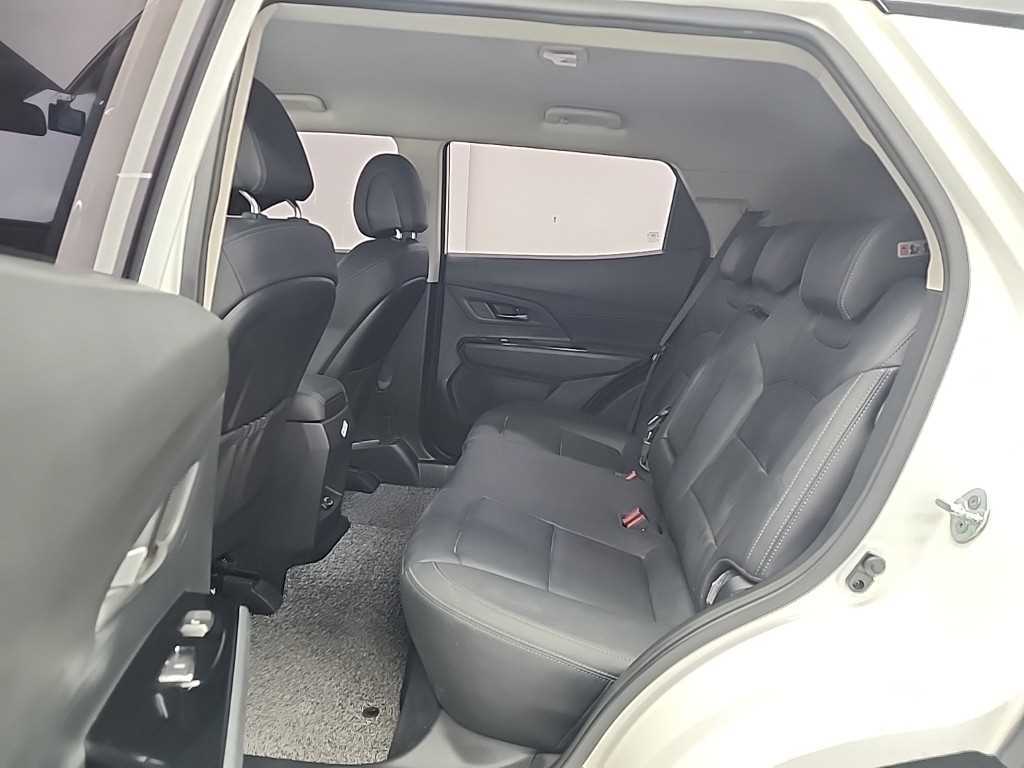 Ssangyong Korando - Vista 12